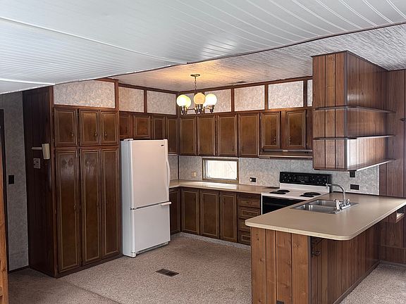 2nd image of 103 Lincoln View Dr #1