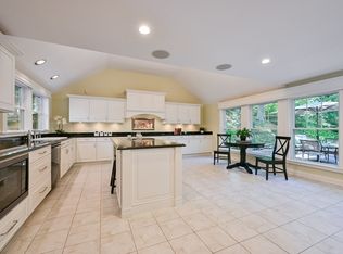 2 Rock Rd, Attleboro, MA 02703