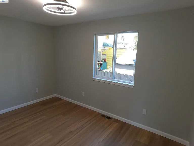 720 Foothill Blvd — Photo 18