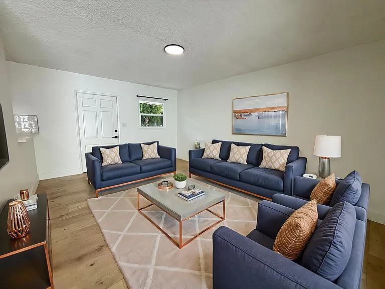 1531 W Ball Rd #B — Photo 2