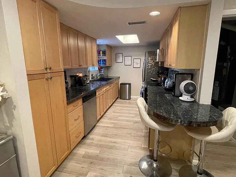 4615 N 22nd St #103 — Photo 6