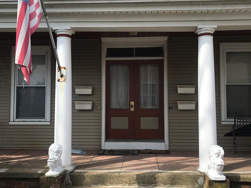 84 Norwood Ave #2R