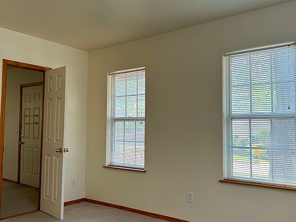 3rd image of 639 S Pickard Ave