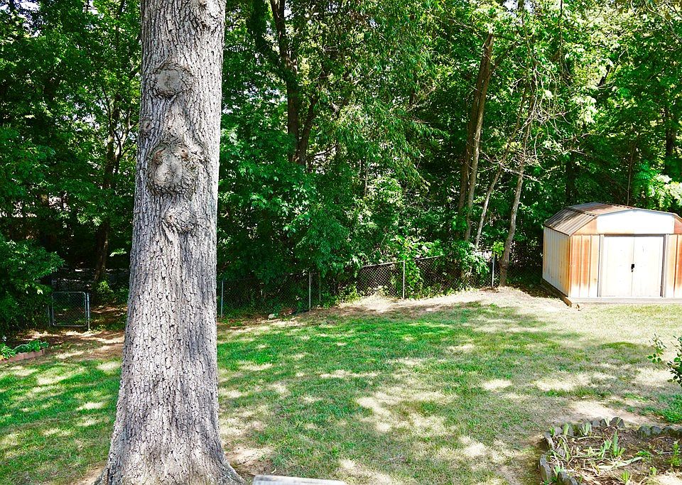 2nd image of 3804 Bahama Dr