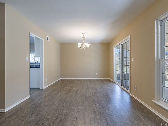 4th image of 27212 Walnut Springs Ave