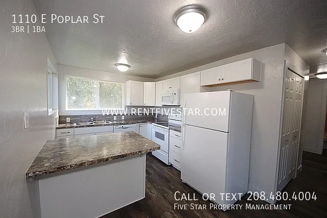 1110 E Poplar St — Photo 4