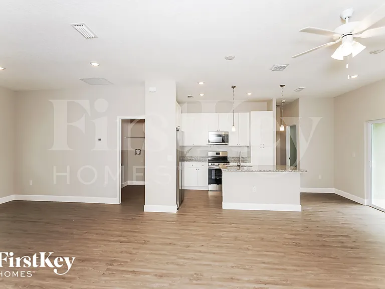 3247 Halblum Ave SE — Photo 4