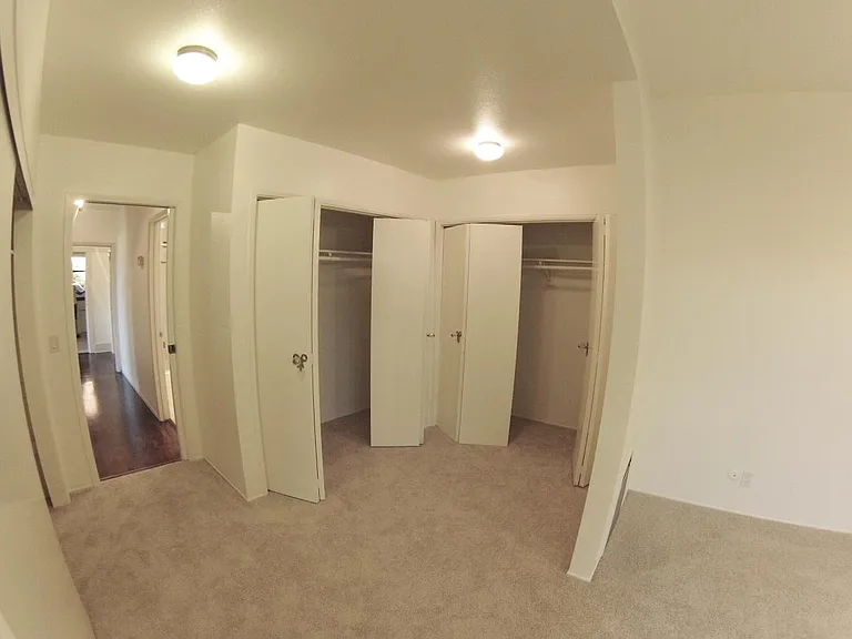 master closet/dressing area