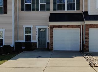 2428 Silverthorn Dr, Charlotte, NC 28273