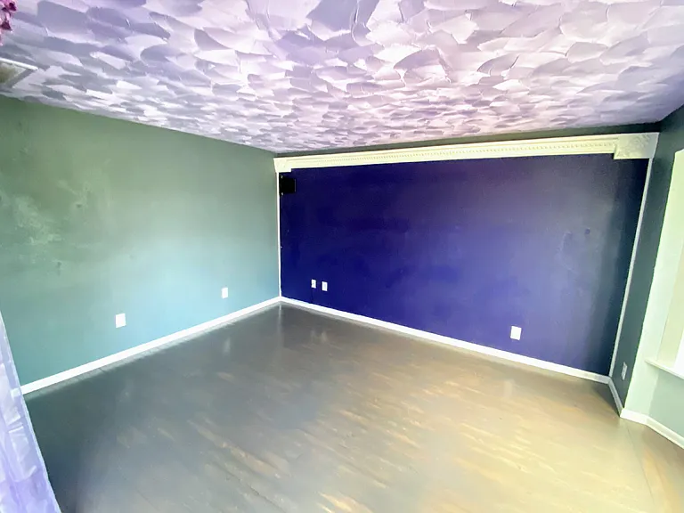 2555 Patrice Dr — Photo 6