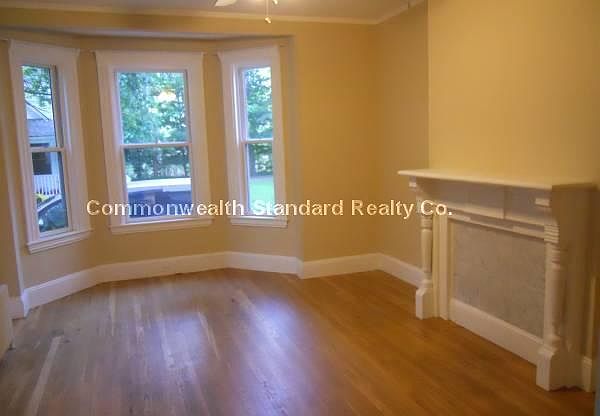 2nd image of 22 Webster Pl #1A