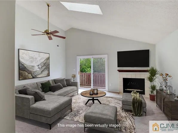 904 Ravens Crest Dr, Plainsboro, NJ 08536