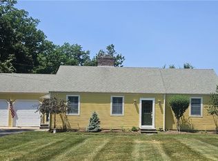 180 Poppasquash Rd, Bristol, RI 02809