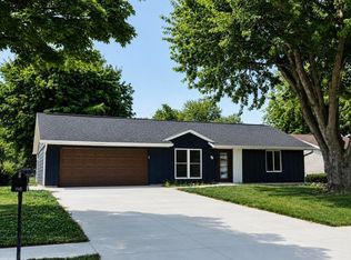 810 Cheshire Cir, Celina, OH 45822
