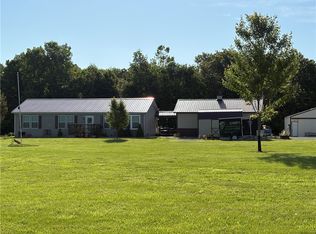 16166 Indian Boundary St, Chrisman, IL 61924