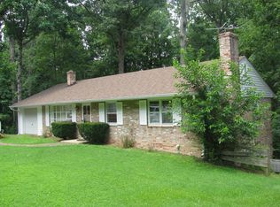 11820 Larry Rd, Fairfax, VA 22030