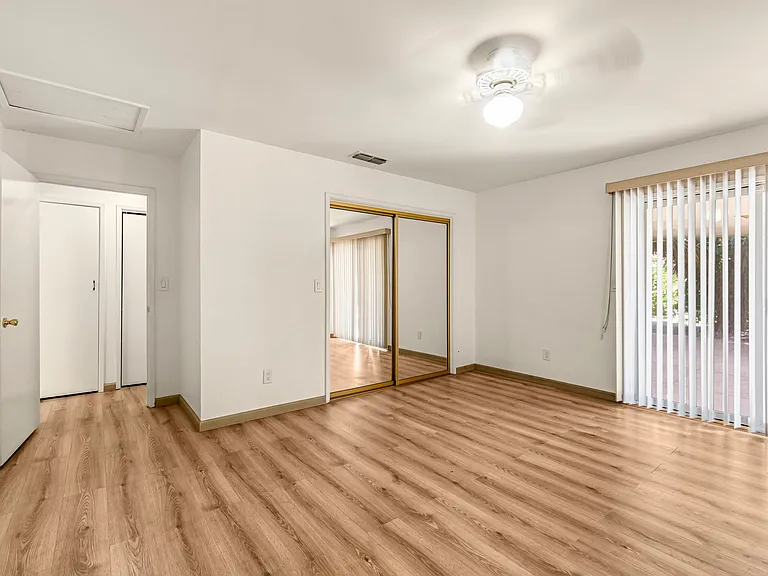 5170 E Huntington Ave — Photo 30