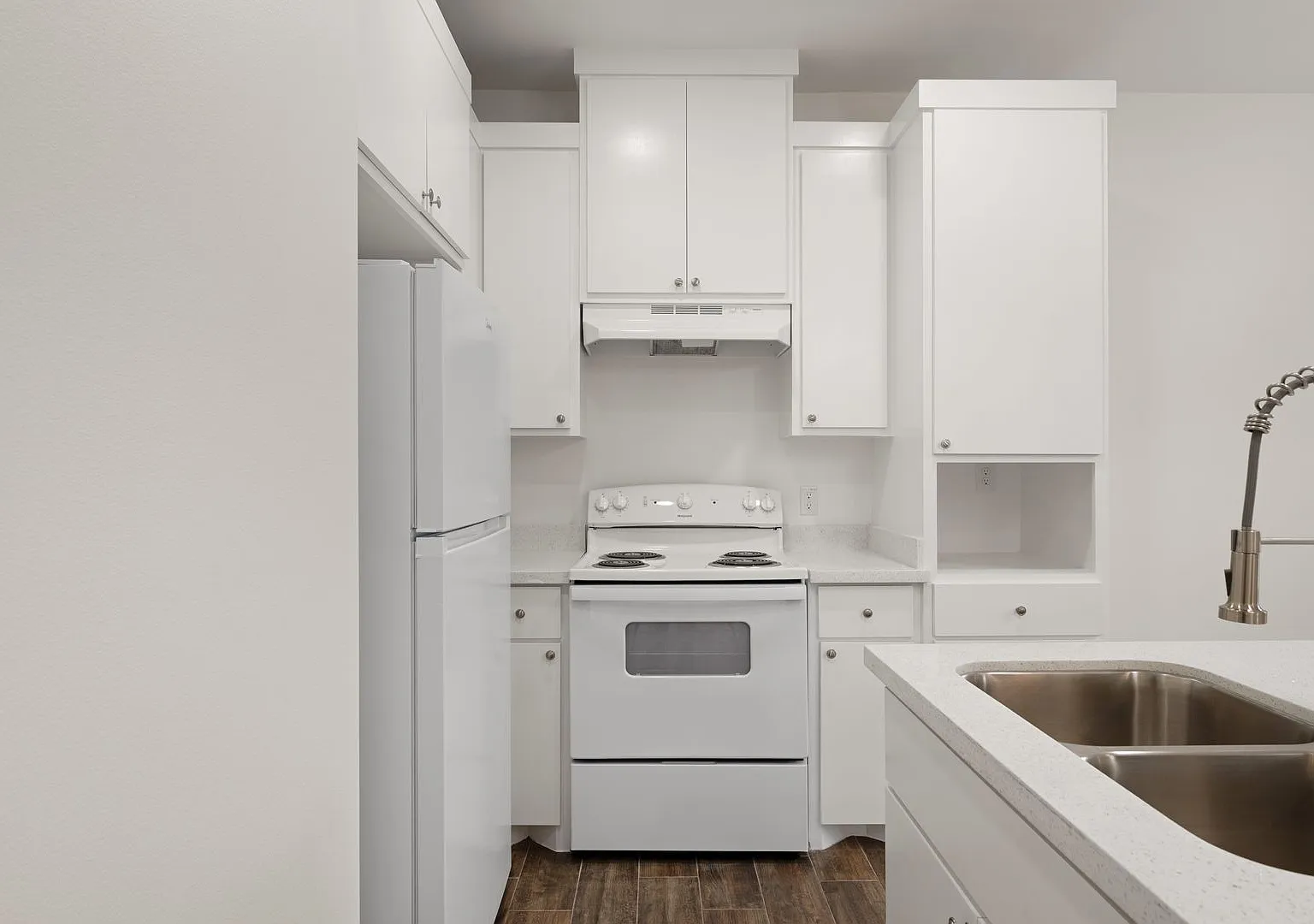 2323 N. Valley Circle — Photo 3