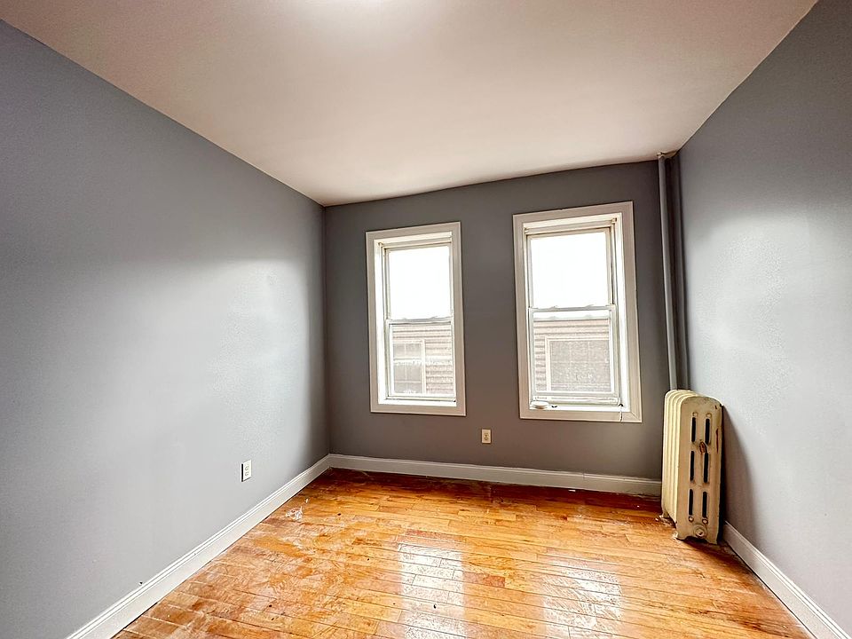 2nd image of 1200 Kennedy Blvd #33E