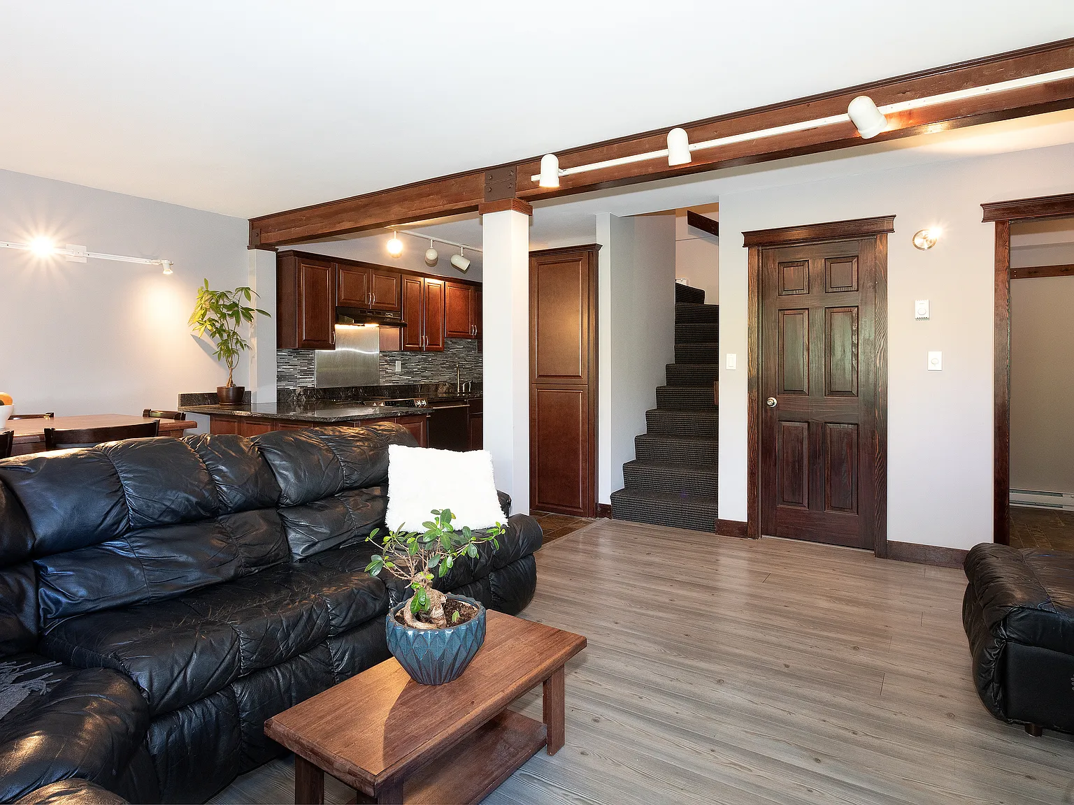 2-Bedroom Nordic/Creekside Winter Rental — Photo 4