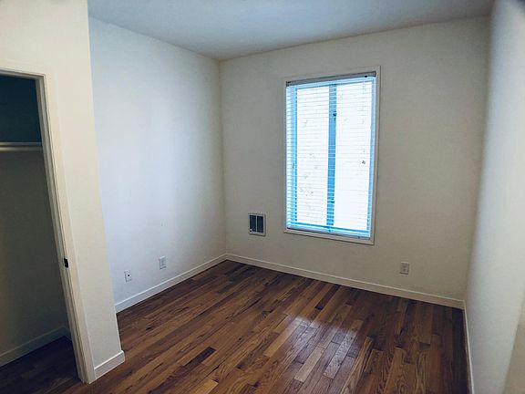4th image of 426 Broadway St #402