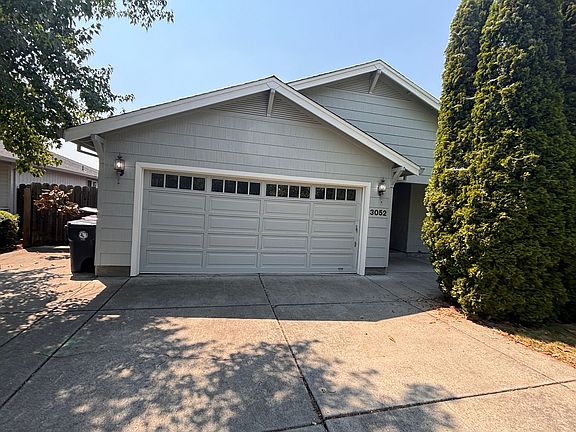 4th image of 3052 Gary Dr