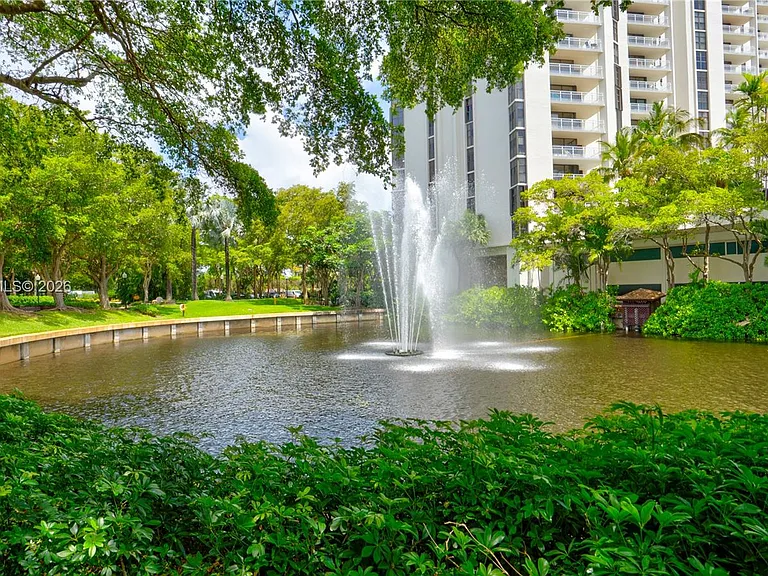 4000 Towerside Ter #908 — Photo 40