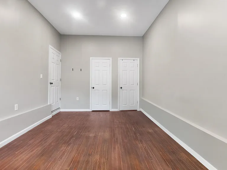 271 Cator Ave #1 — Photo 17