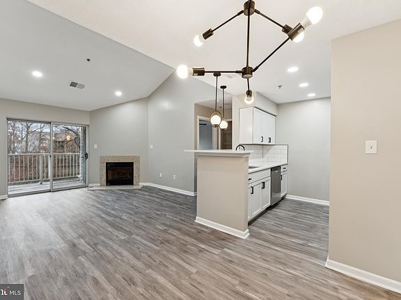 4th image of 8931 Town Center Cir #308-B
