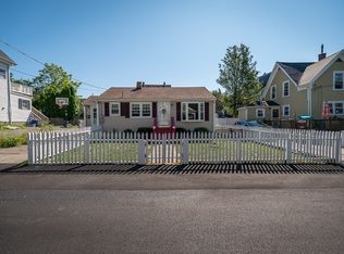 11 Green St, Gloucester, MA 01930