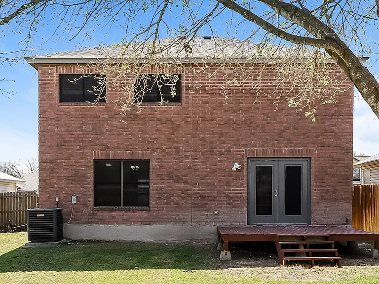 8151 Cheryl Meadow Dr — Photo 17