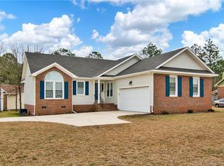 513 Mentor Ct, Hope Mills, NC 28348