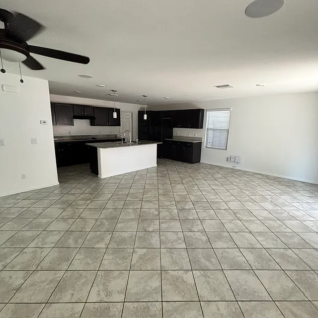 4 bed, 2230 sqft, $1,975 — Photo 2
