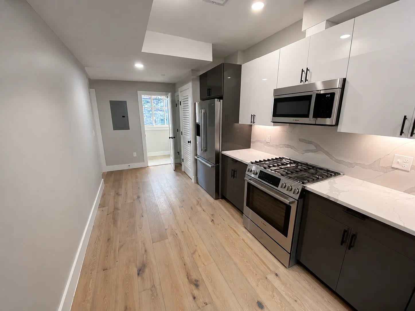 2 bed, $4,000 — Photo 2