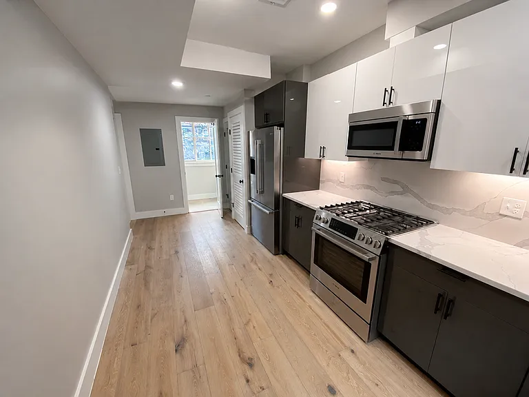 300 Somerville Ave #H — Photo 2