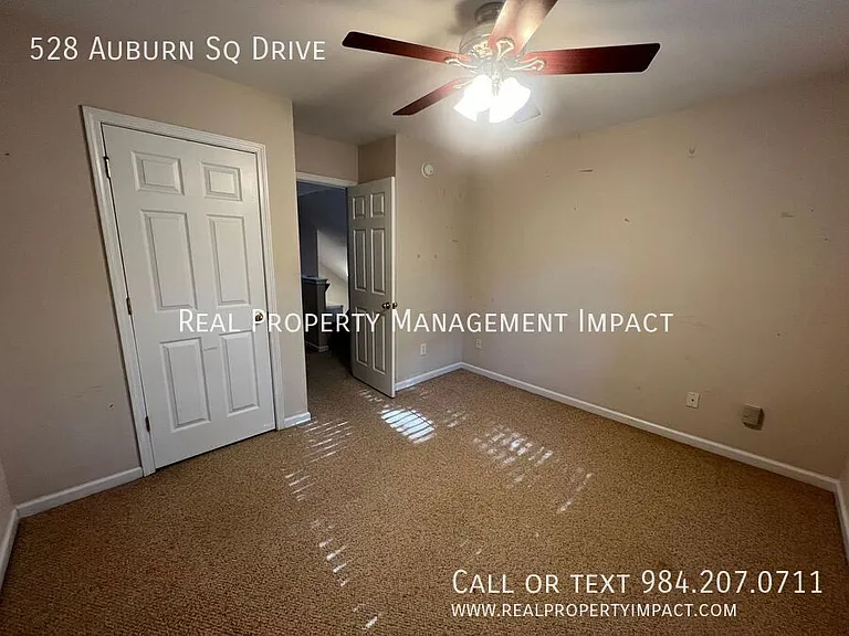 528 Auburn Square Dr — Photo 19