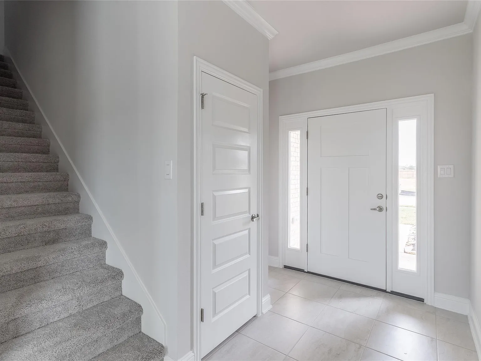 4 bed, 2.5 bath, 2254 sqft, $2,450 — Photo 2