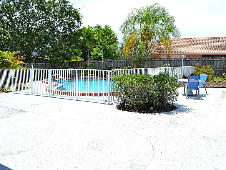 4209 NE 21st Ave #2 — Photo 18