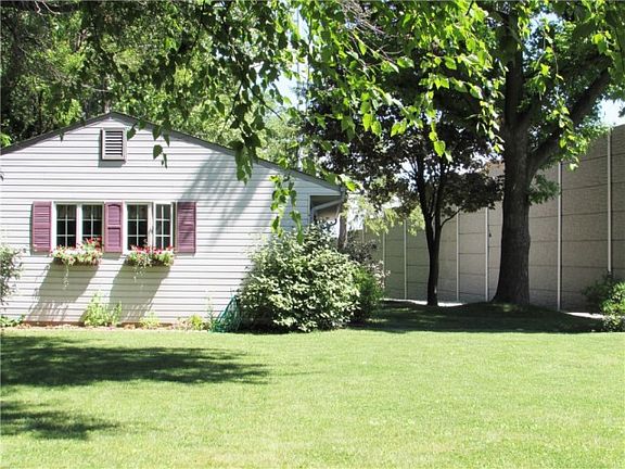 3rd image of 3216 Lindbergh Dr