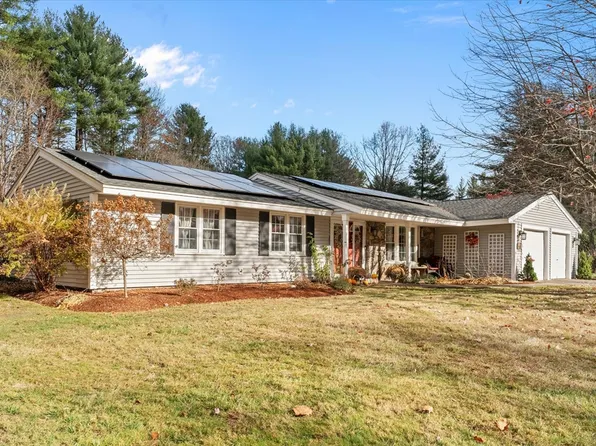 9 Country Club Dr, Chelmsford, MA 01824