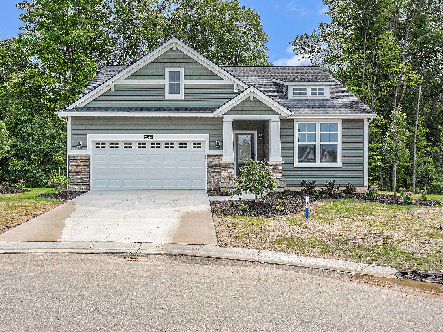 2044 Flowering Dr, Hudsonville, MI 49426 Zillow