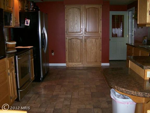5th image of 11470 Burkett Ln