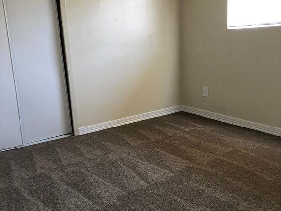 2nd image of 639 W 51st St #2