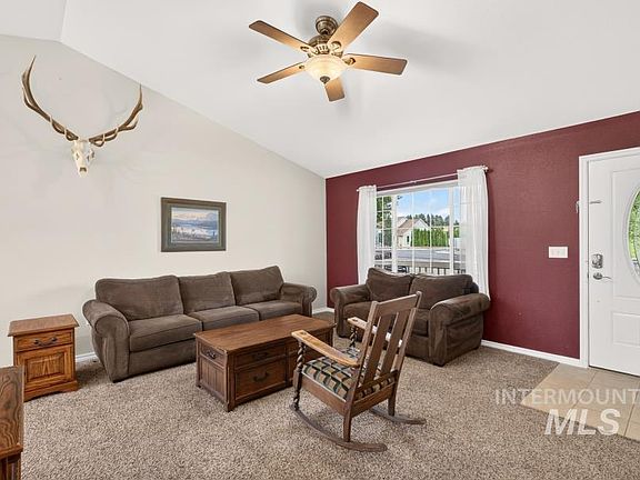 4th image of 2406 Shelby Ln