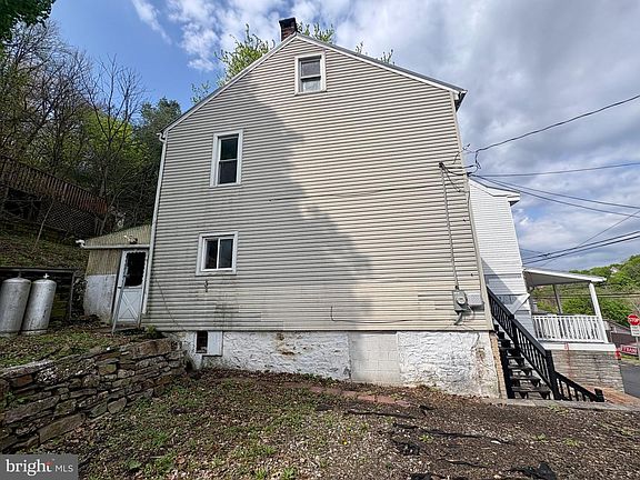 2nd image of 436 W Savory St