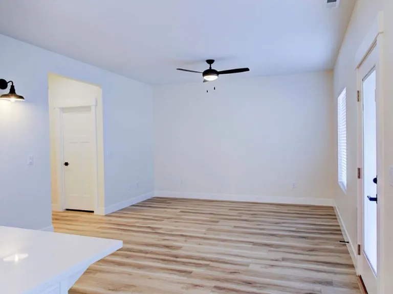 2875 Cody Dr #7 — Photo 3
