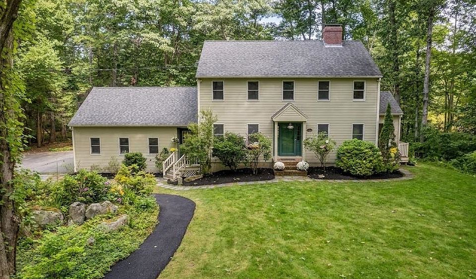 1st image of 9 Millstream Drive