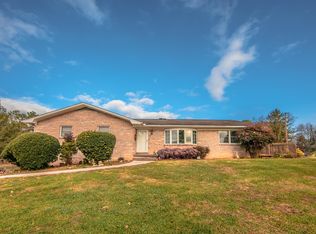 963 Webster Rd, Harriman, TN 37748