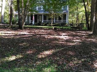 433 Raintree Dr, Matthews, NC 28104