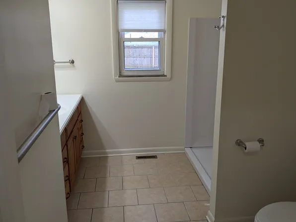 661 W Fairway Ln, Bloomington, IN 47403